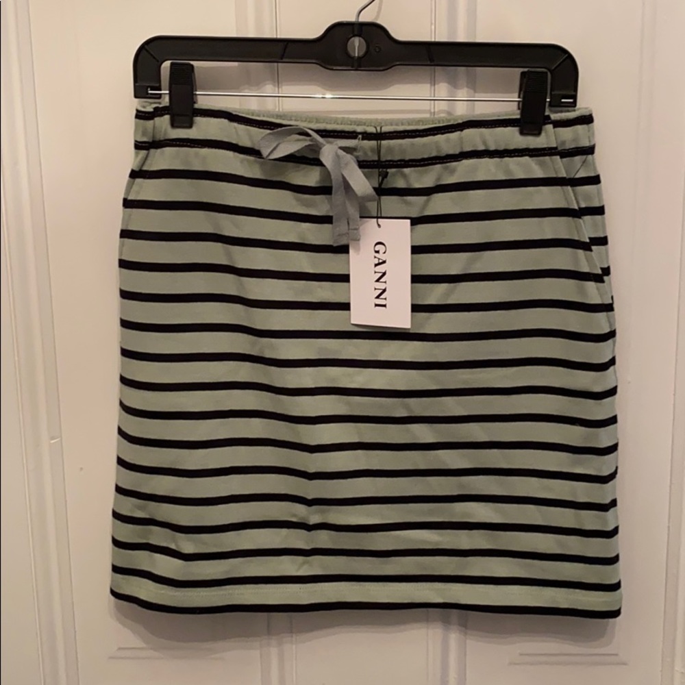 Knit, striped mini skirt.